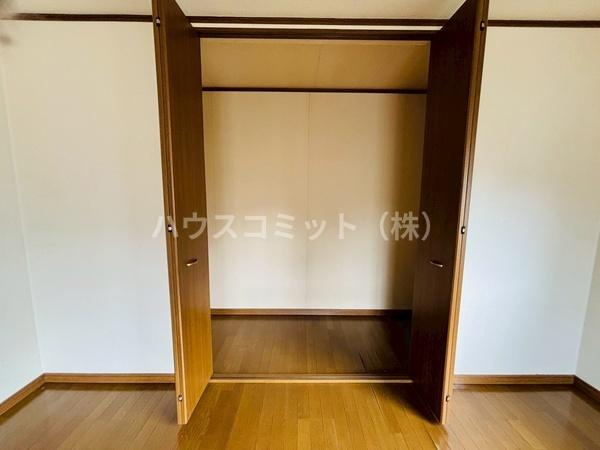 八街市沖の中古一戸建の収納