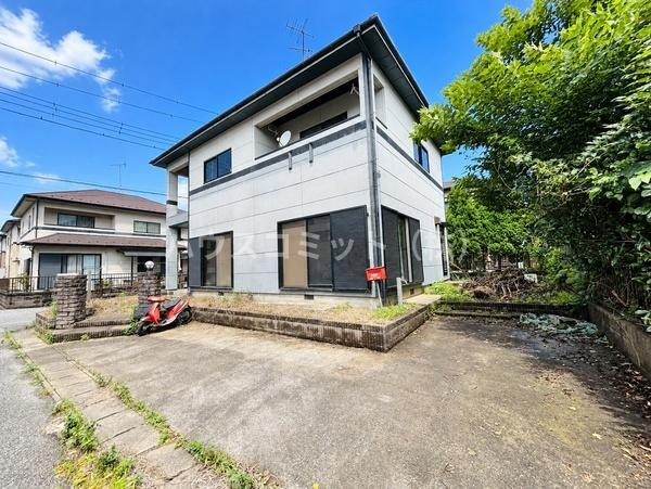 八街市沖の中古一戸建の前面道路含む現地写真