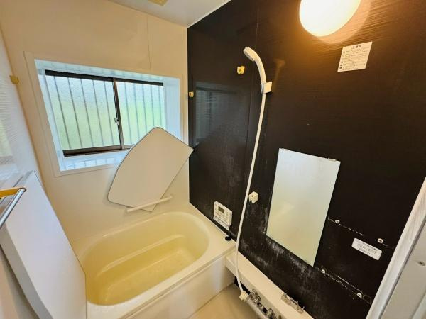八街市沖の中古一戸建の独立洗面台