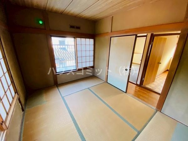 八街市八街ほの中古一戸建の洋室