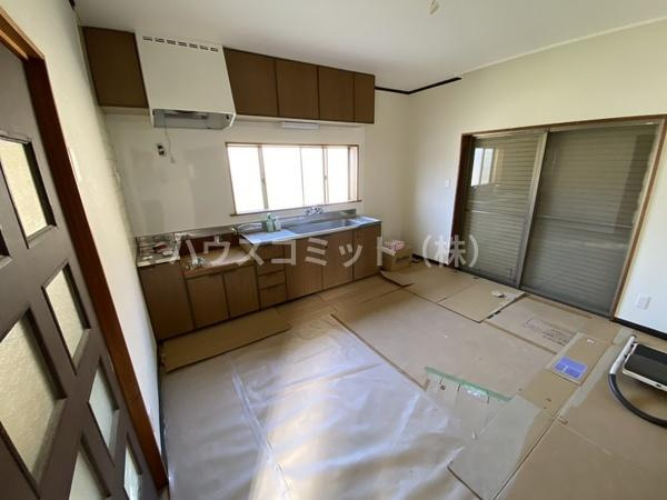 富里市十倉の中古一戸建の居間・リビング