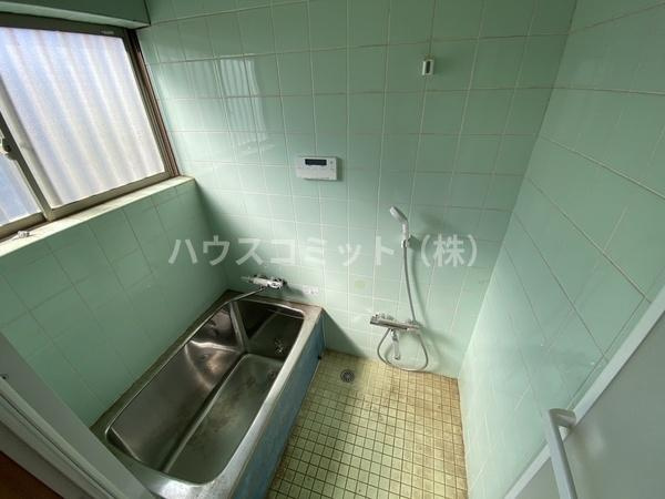 富里市十倉の中古一戸建の浴室