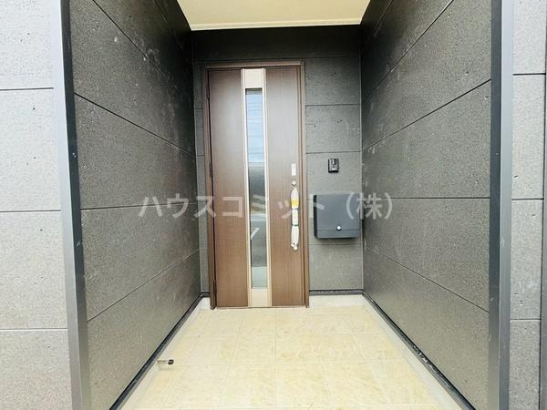 八街市八街ほの新築一戸建の玄関