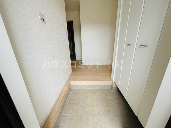 八街市八街ほの新築一戸建の玄関