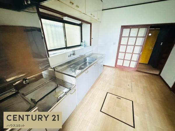 八街市朝日の中古一戸建のキッチン