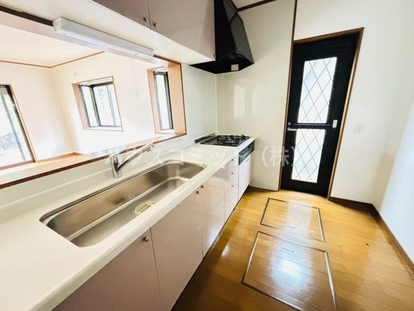 八街市泉台２丁目の中古一戸建のキッチン