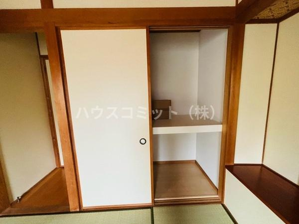 八街市泉台２丁目の中古一戸建の収納