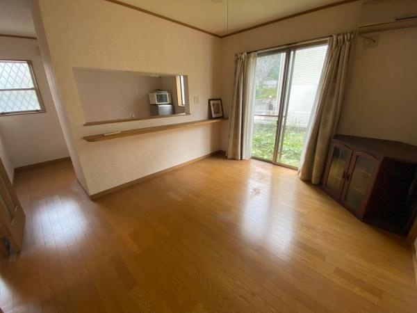 八街市希望ヶ丘の中古一戸建の居間・リビング