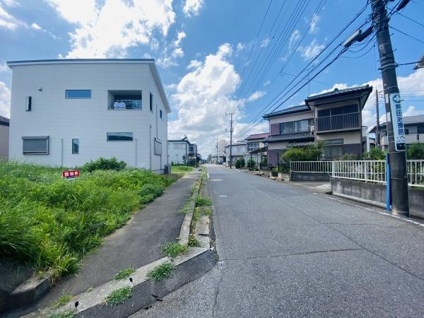 富里市七栄の売地の前面道路含む現地写真
