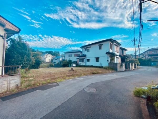 富里市新中沢の売地の前面道路含む現地写真