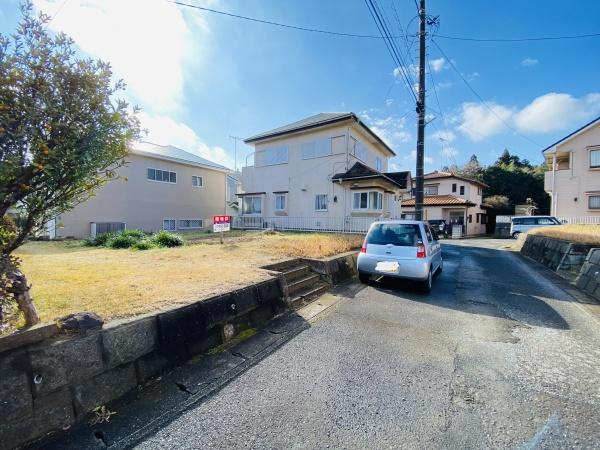 富里市中沢の売地の前面道路含む現地写真
