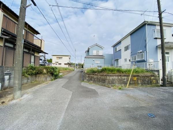 富里市立沢の売地の前面道路含む現地写真