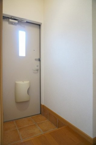 サンリットパレスＢの玄関