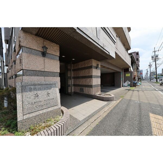 【エントランス】 | 現代ハウス黄金
