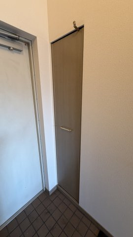 プレデュパルク壱番館の玄関