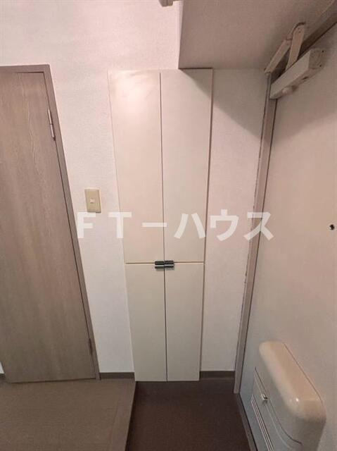 オーパス２１の玄関