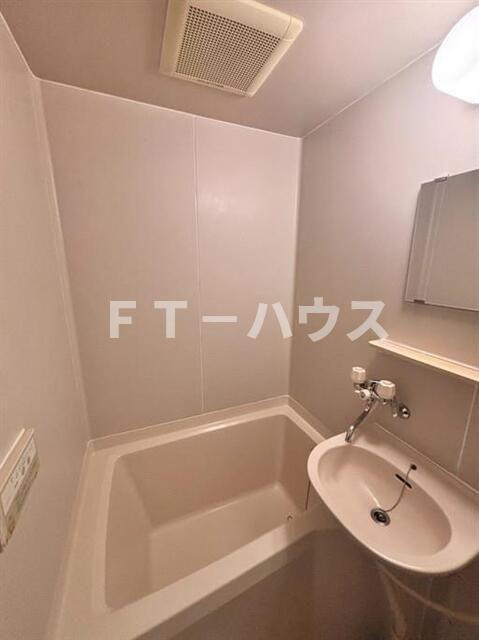 オーパス２１の浴室