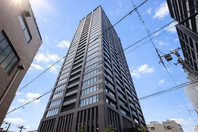 THE CROSS CITY TOWERの外観