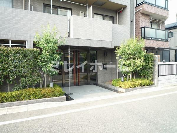 ルーブル多摩川弐番館のエントランス