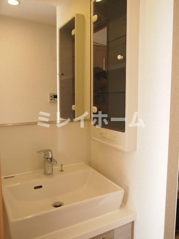 ルーブル羽田萩中の洗面所|同建物内、別のお部屋の参考写真になります。