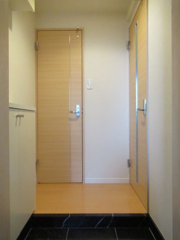 ヴァレッシア錦糸町シティの玄関|ゆったりとした玄関です