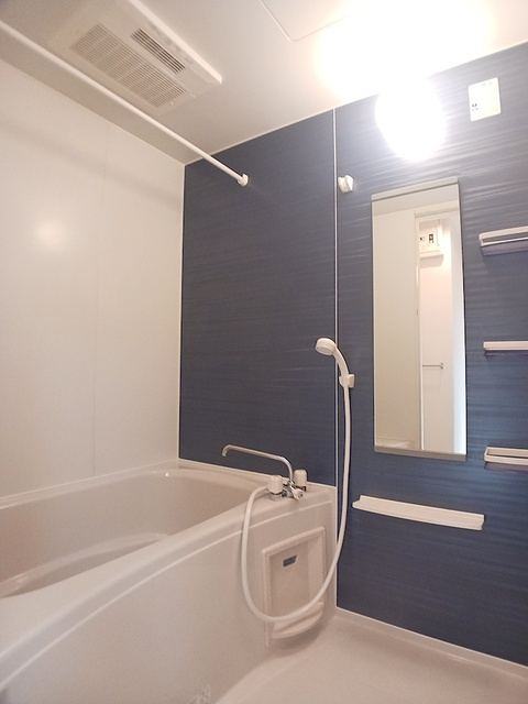 グランツ・Ｋの浴室|浴室乾燥機付きのお風呂です♪