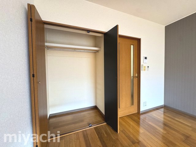 徳島市川内町榎瀬の賃貸マンションの収納