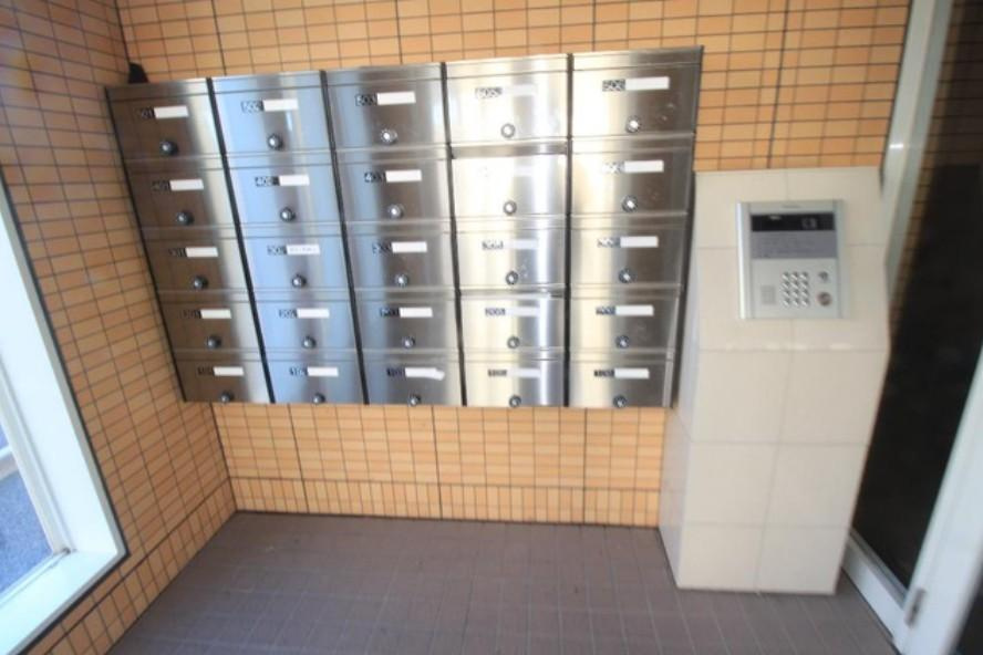 プライムガーデン　八潮のエントランス