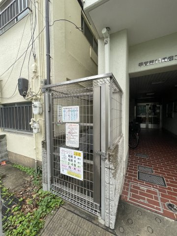 甲南第11兵庫コーポラスのエントランス