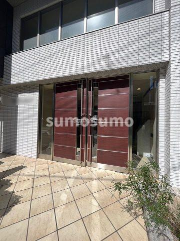 クリスタルグランツ大阪センターSt.のエントランス
