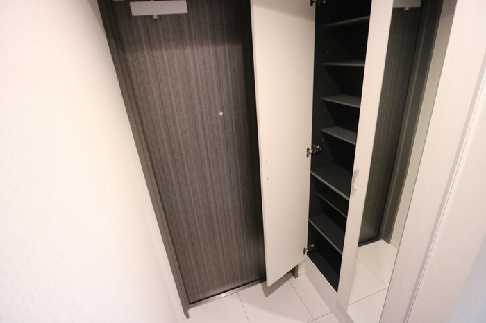 IBC Residence Westの玄関