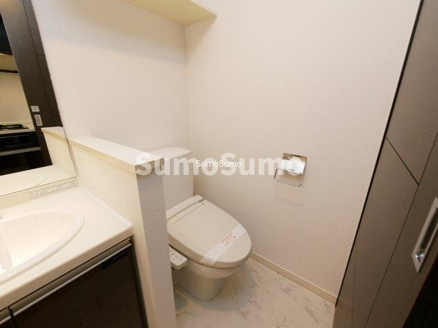 カスタリア堺筋本町のトイレ|ゆったりとした空間のトイレです