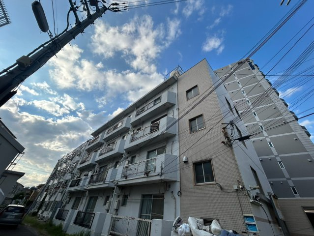 ヴィラナリー淡路の外観