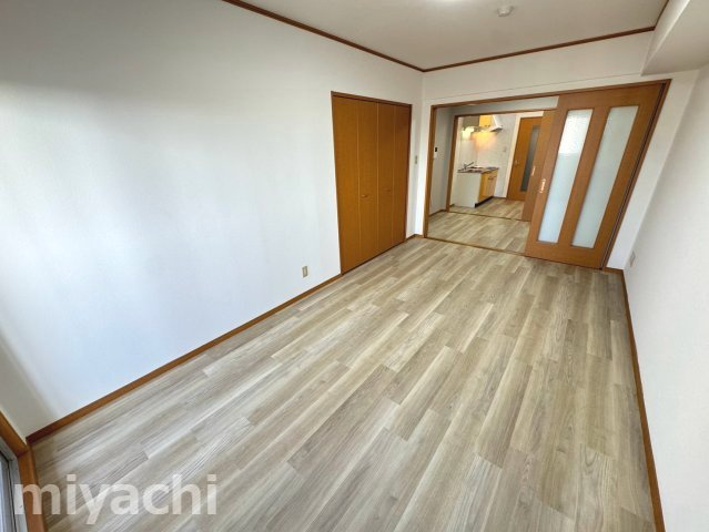徳島市福島２丁目の賃貸マンションの洋室