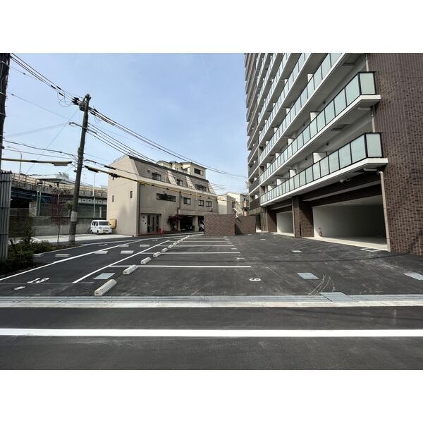 スプランディッド中之島DUEの駐車場
