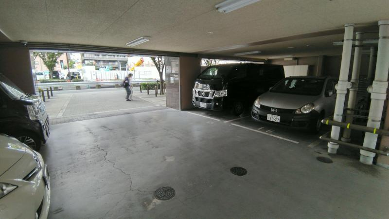 SWISS梅田東の駐車場