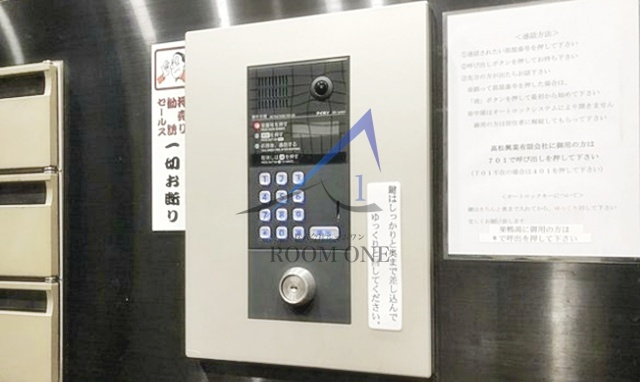 カーサーシンセラーのセキュリティ|オートロックです。