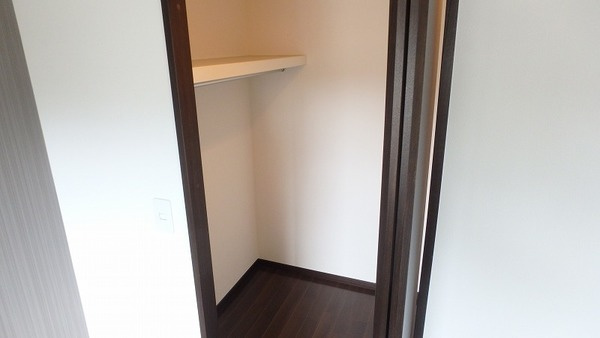 熊本市中央区段山本町の賃貸マンションの収納
