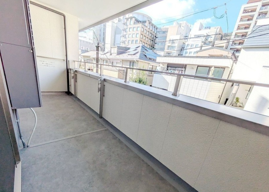 新宿区大京町の賃貸マンションのバルコニー