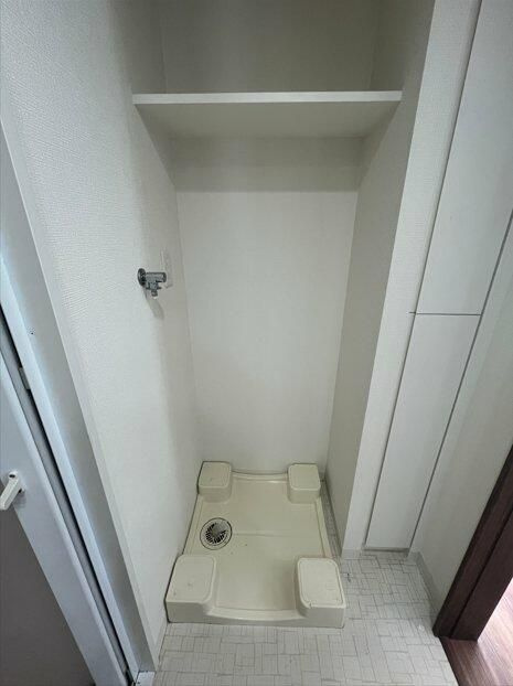デラモット浅草エストの設備|洗濯機置場