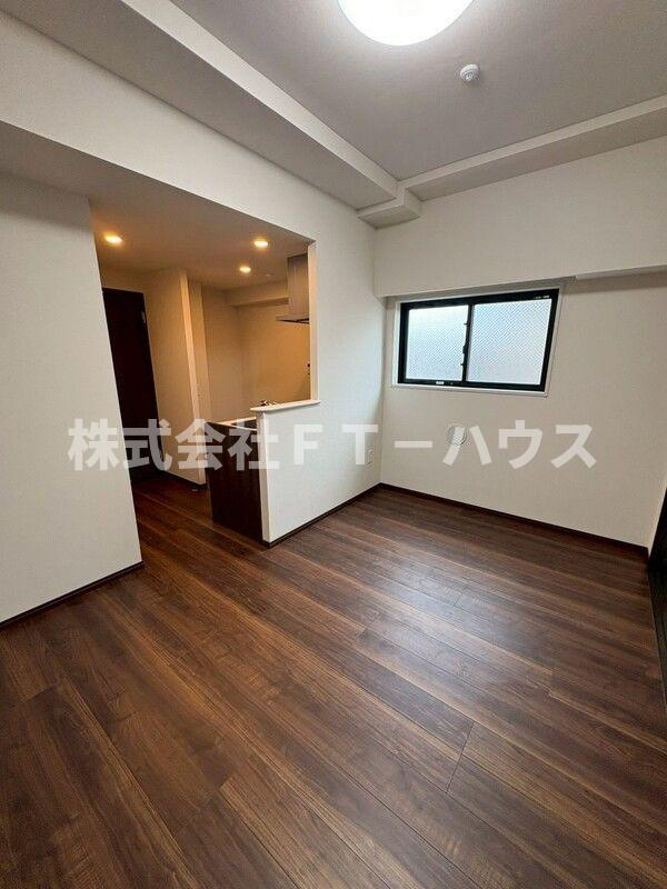 LUXENA+PAWS南行徳の居間・リビング