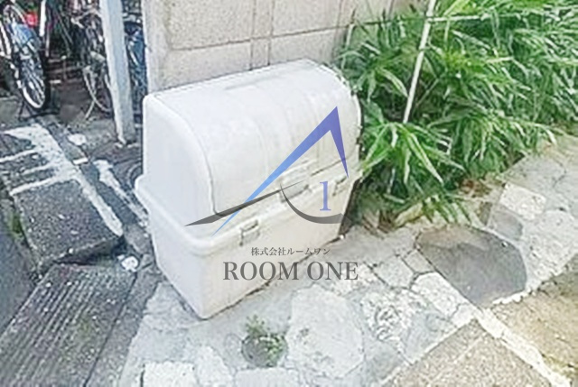 池袋マークレジデンス のその他共用部分|敷地内ゴミ置き場です。