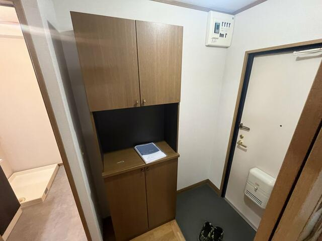サイワハイツの玄関