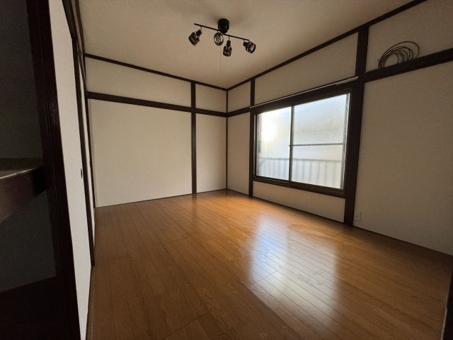 市川市大野町２丁目戸建ての居間・リビング
