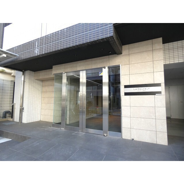 Ｌａ　Ｄｏｕｃｅｕｒ東中野のエントランス