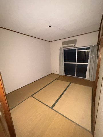 ラヴィール若王寺（旧マンション和光）の寝室