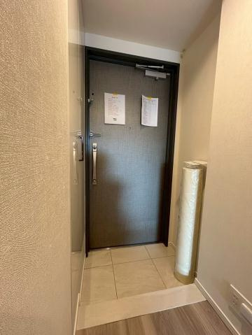 豊島区南大塚２丁目の賃貸マンションの玄関