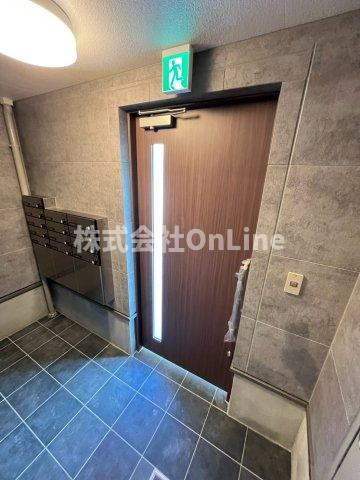 フジパレス鴻池新田駅東のロビー