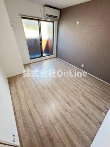 東大阪市鴻池町１丁目のアパートの居間・リビング