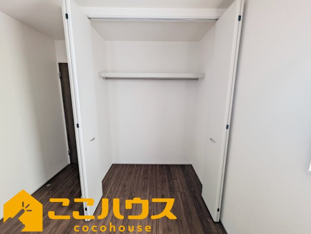 金武町金武　リーブルガーデン　新築戸建て　全3棟　2号棟の収納|洋服が多い方でも安心の収納力